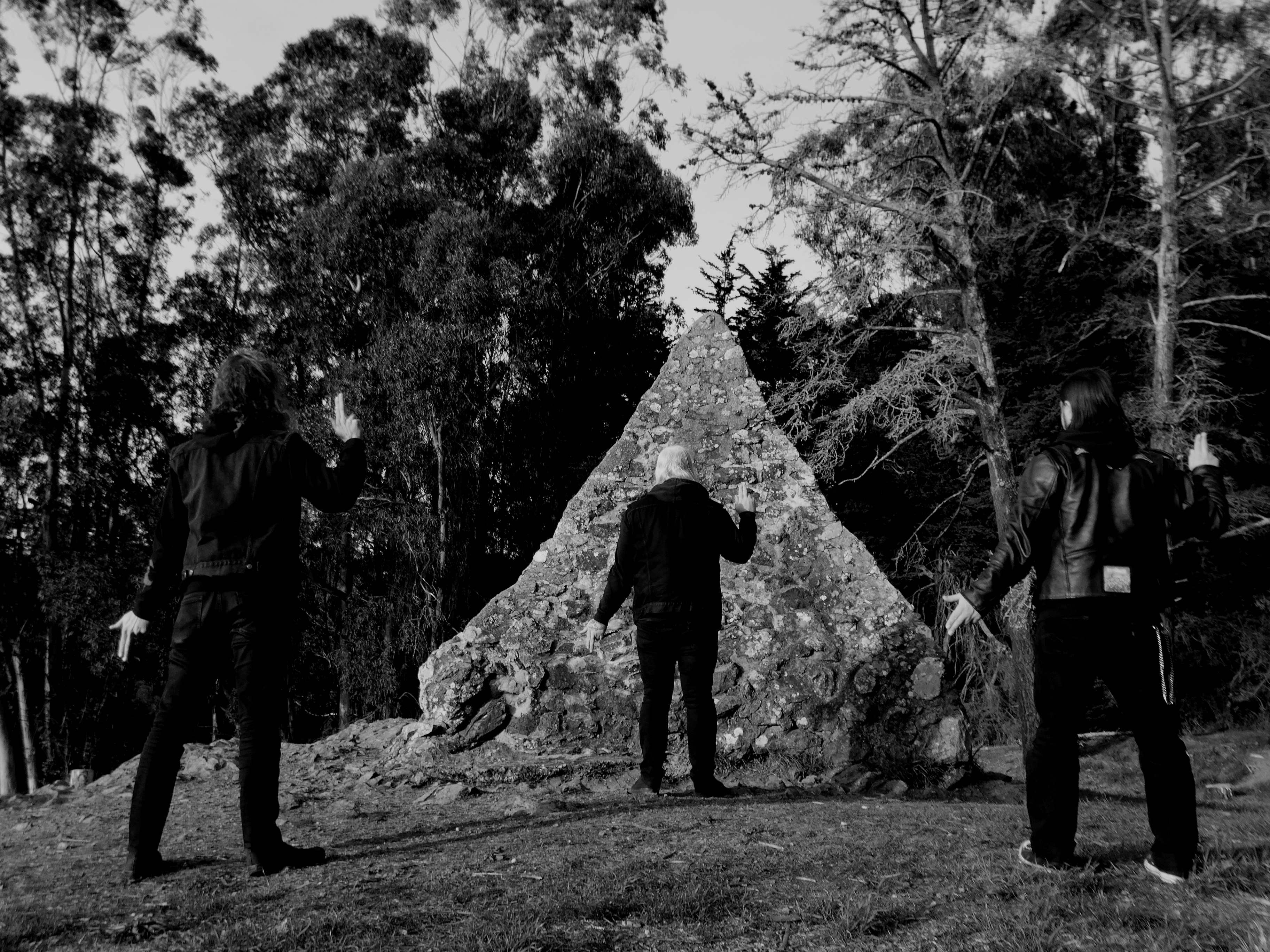 Dead cult. Ulthar Band. Пацифик no War хиппи. The Chasm - Procession to the Infraworld. Картинка the Trio of Death.
